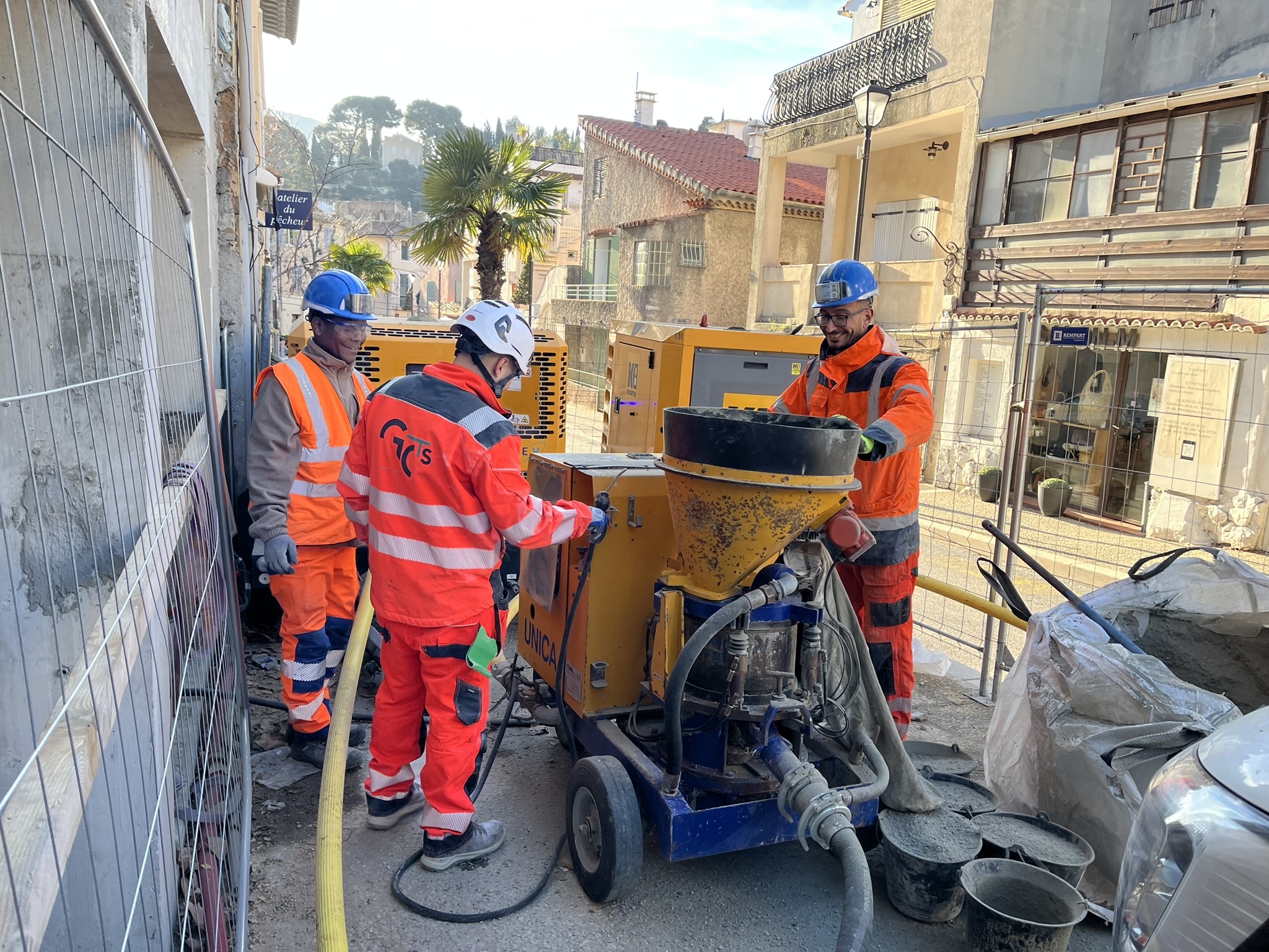 Chantier GCTS de fondations spéciales et confortement à Cassis